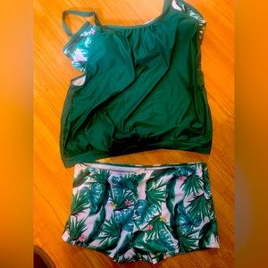Green tankini set